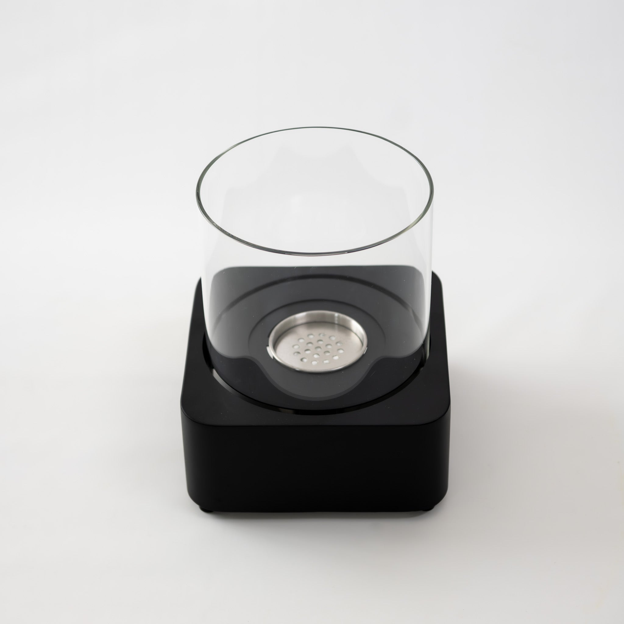 The Black - 20t - Size: 23*23*26cm.